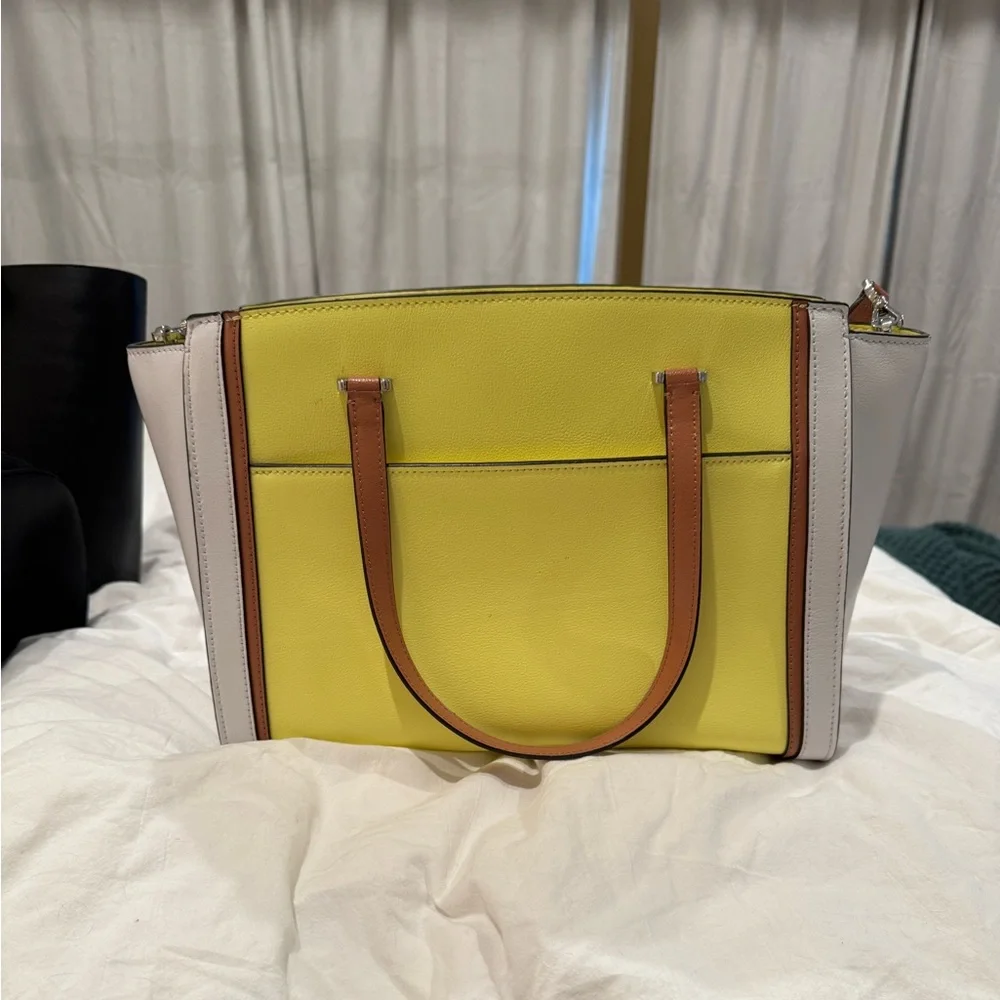 Kate Spade Large Leather Tote- Convertible to Crossbody - Picture 2 of 5